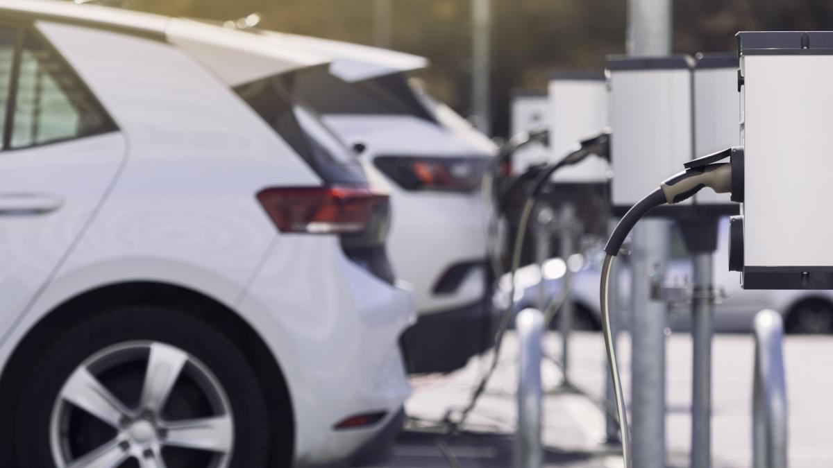 8 Electric Cars to Avoid Buying